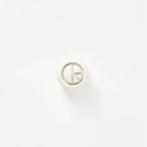 KLAXONS - Love Frequency 1. New Reality 2. There Is No Other Time 3. Show Me A Miracle 4. Out Of The Dark 5. Children Of The Sun 6. Invisible Forces 7. Rhythm Of Life 8. Liquid Light 9. The Dreamers 10. Atom To Atom 11. Love Frequency