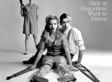 Belle And Sebastian - Girls in Peacetime Want to Dance