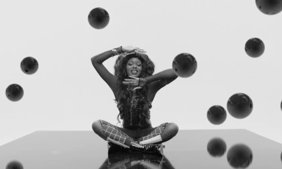 Azealia Banks - Chasing Time - Video