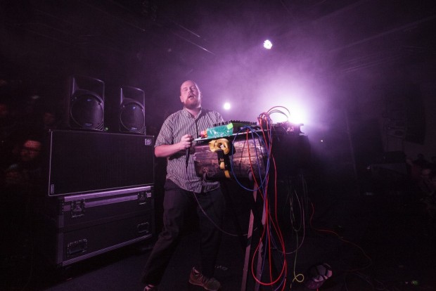 Dan Deacon sinks into the groove. Photograph by Rémi Chauvin.