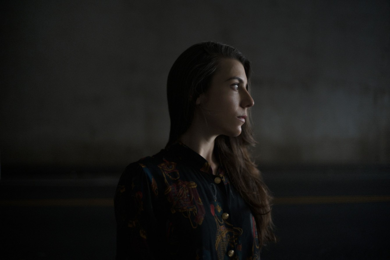 Julia Holter - Photo by Tonje Thilesen
