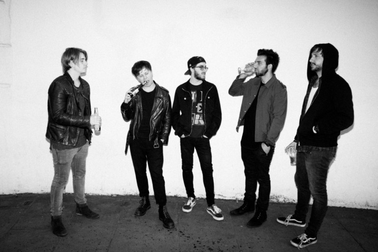 Nothing But Thieves - Press 2015 -2